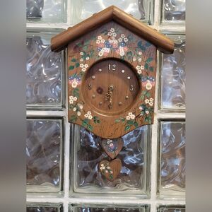 Vintage Hand Painted Wooden House Wall Clock Quartz Heart Pendulum Working 2000